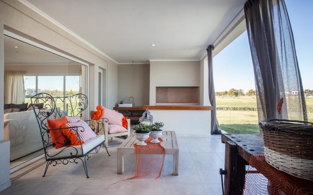 Parrilla - Racionalista Clásico III - Buenos Aires, Escobar, Puertos del Lago, barrio Muelles