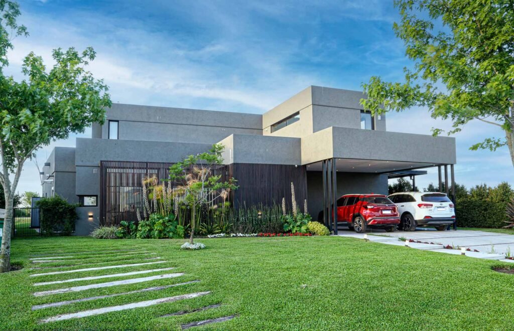 Frente - Casa Gris - Buenos Aires, Escobar, Barrio Puerto Marinas