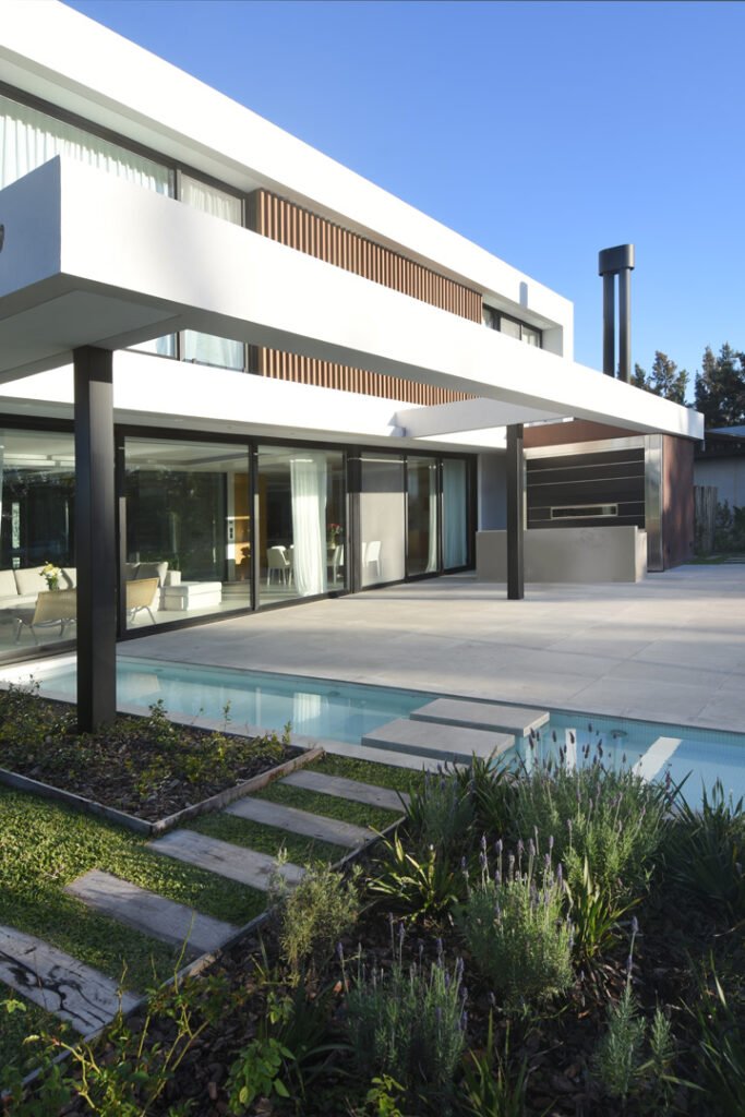 Contrafrente - Casa Calidez Racionalista - Buenos Aires, Tigre, Barrio Albanueva