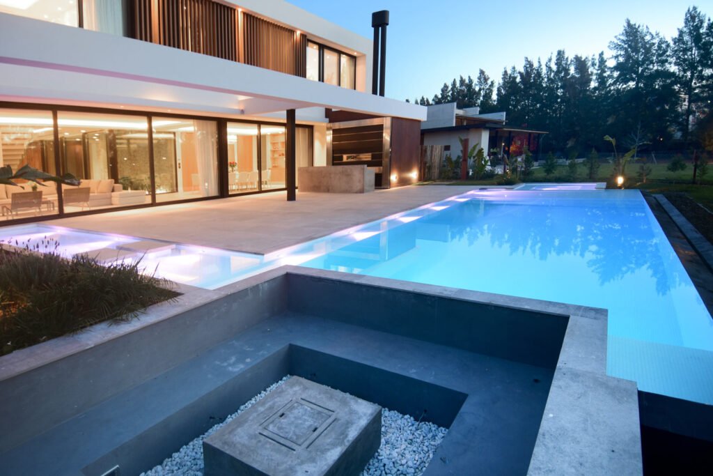 Contrafrente - Casa Calidez Racionalista - Buenos Aires, Tigre, Barrio Albanueva