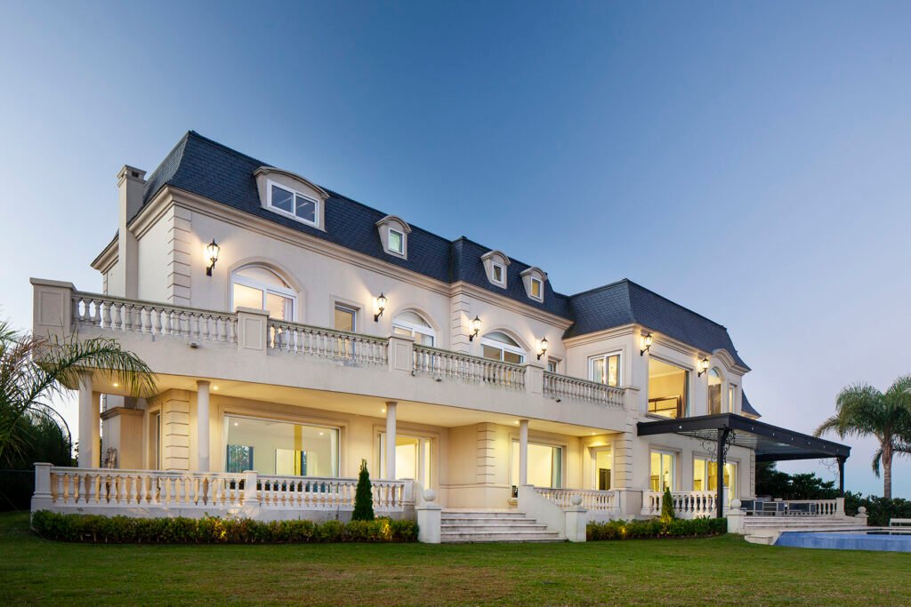 Contrafrente - Casa Estilo Francés VI - Buenos Aires, Nordelta, Los Castores