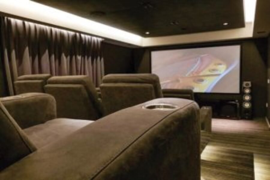 El lujo posible del cine privado