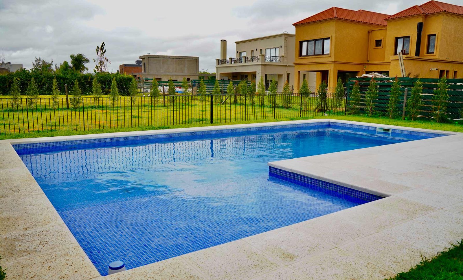 Piscina Vistas II - Buenos Aires, Puertos del Lago, Vistas