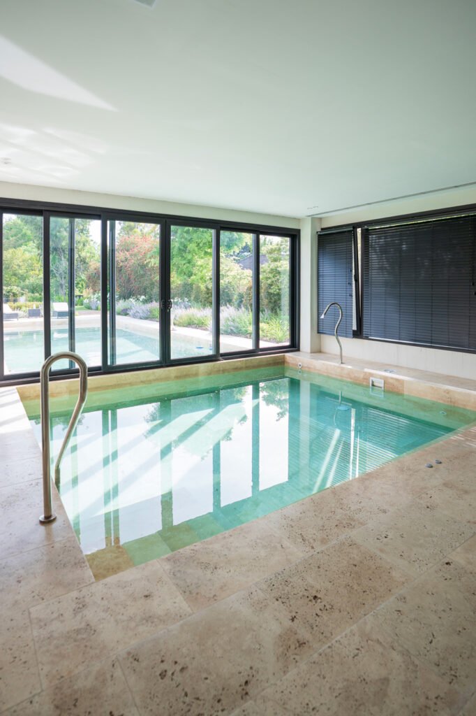 Piscina interior - Piscina Pingüinos 1 - Buenos Aires, Ituzaingó, Club de Campo Los Pingüinos