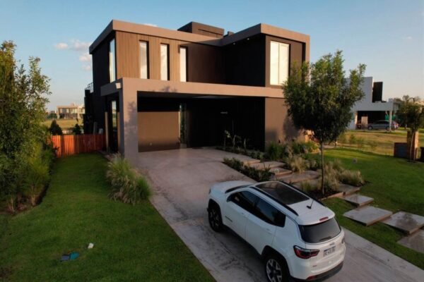 Casa Contemporáneo Residencial - Buenos Aires, Escobar, Puertos