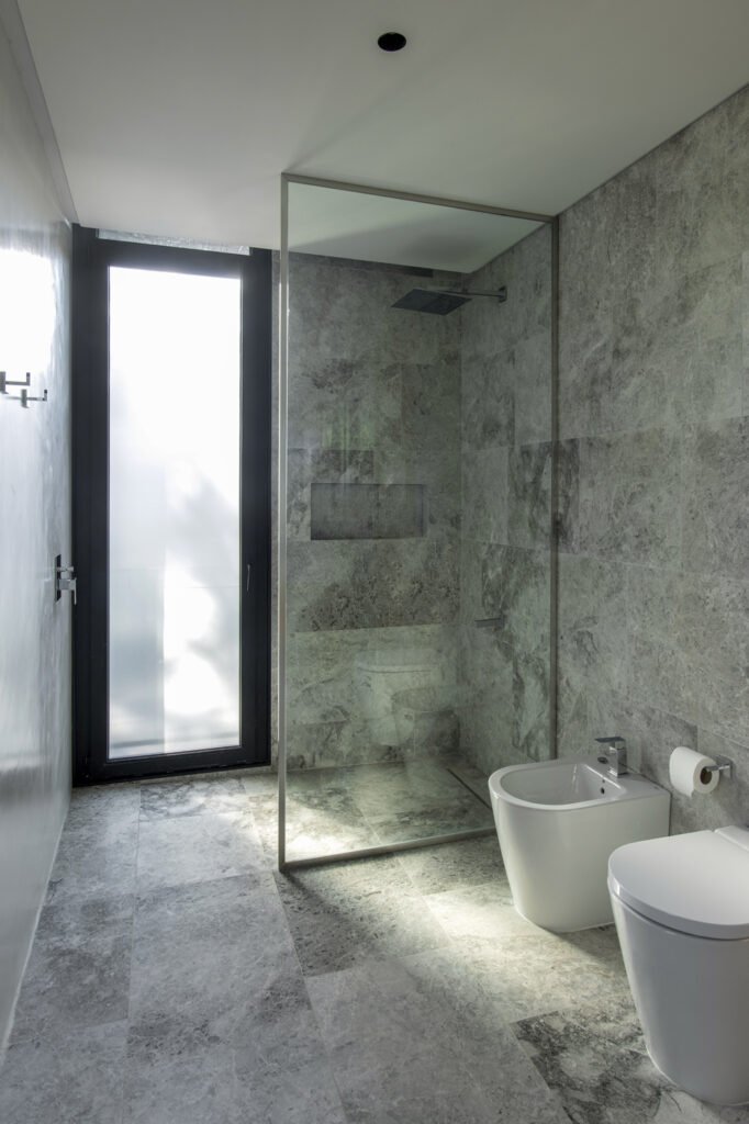 Baño - Casa Black Mamba - Argentina, Buenos Aires, Benavídez, Barrio Privado Newman