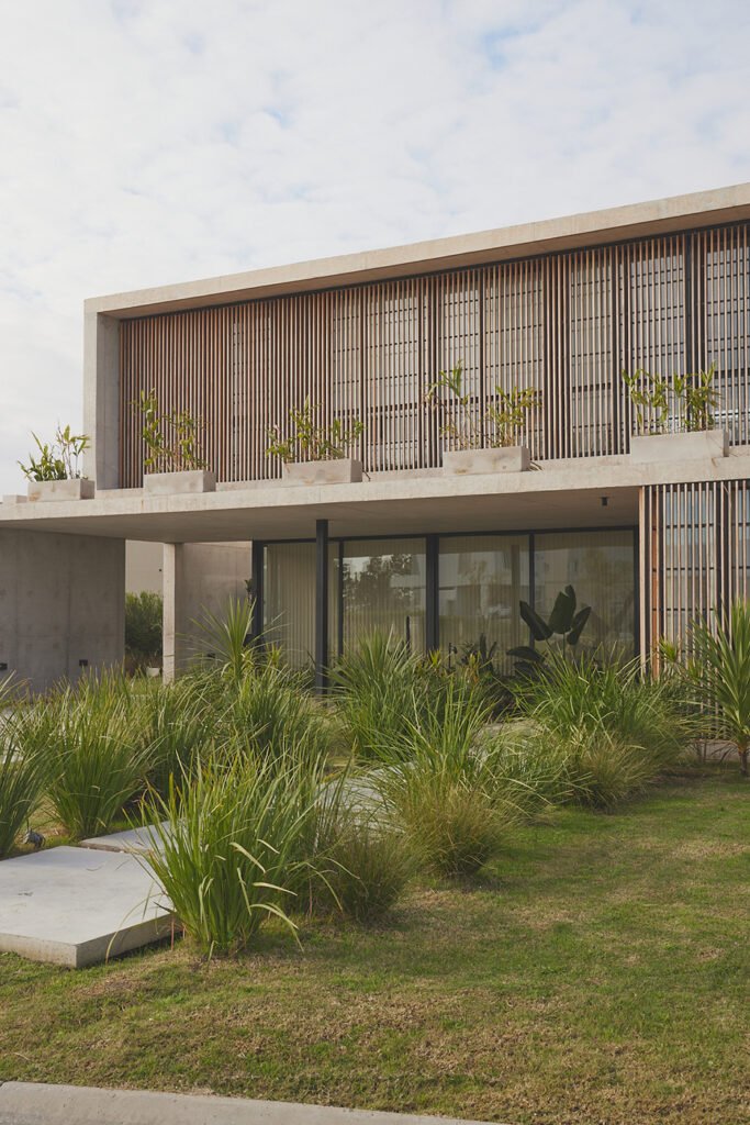 Frente - Casa MCAF - Buenos Aires, Hudson, Pueblos del Plata