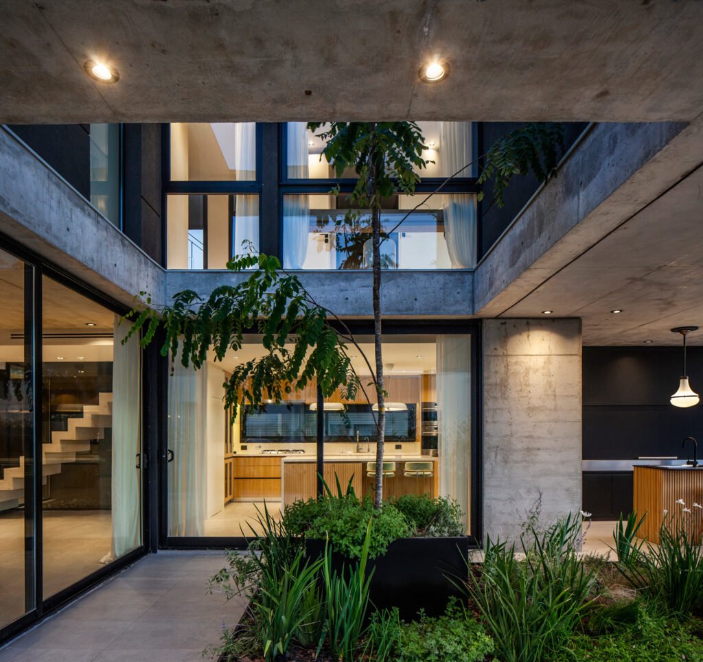 Jardin interno - ARA174 - Buenos Aires, Belén de Escobar, Puertos del Lago