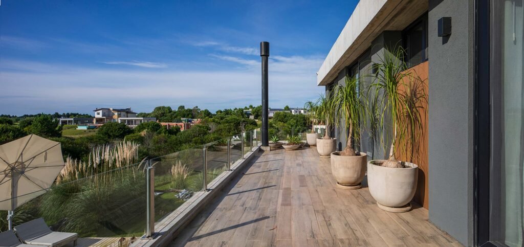 Balcón terraza - Casa Senderos Costa Esmeralda - Buenos Aires, Partido de la Costa, Costa Esmeralda