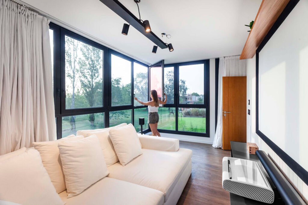 Cine - Casa T199 - Buenos Aires, Canning