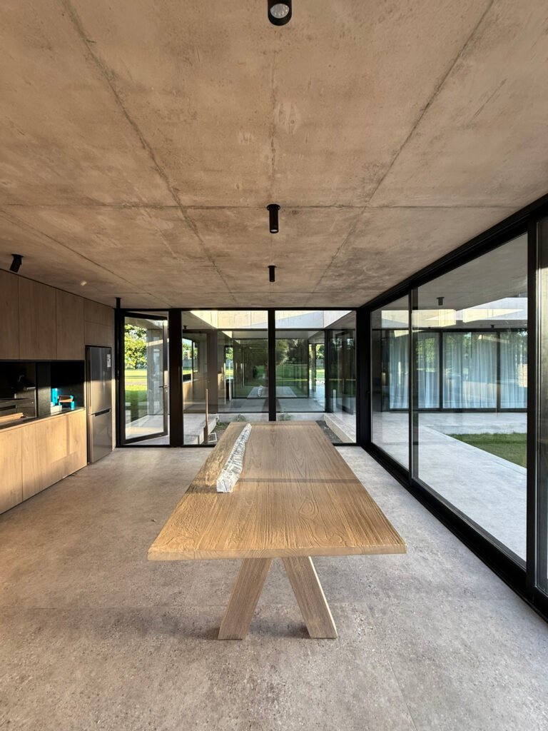 Quincho - Casa GGNR - Buenos Aires, Tristán Suárez, Barrio El Ombú