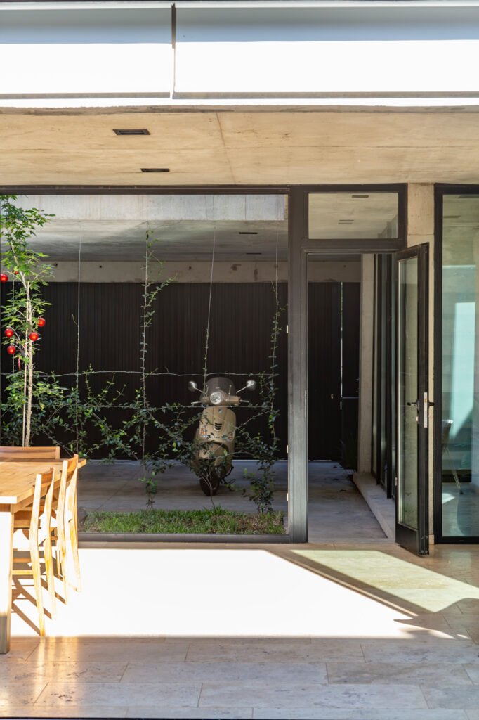 Garage - Casa Mecha - 