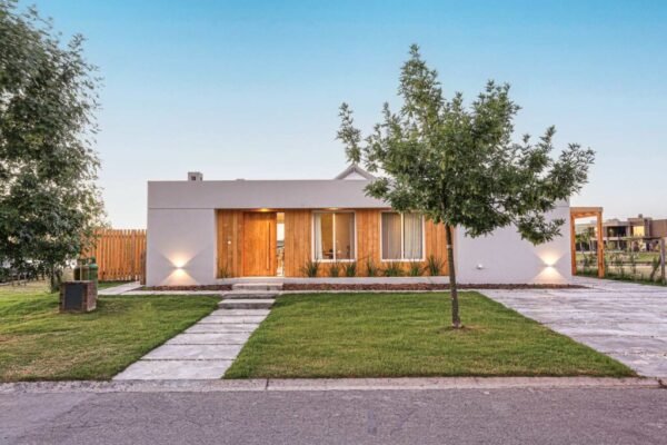 Casa ML - Buenos Aires, Escobar